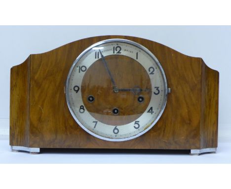 A Westminster/Whittington dual chime mantel clock