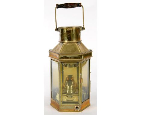 A BRASS WORLD WAR II SHIPS LANTERN, STAMPED BULPITT LIMITED BIRMINGHAM 1915, 40CM H