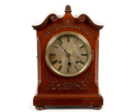 A GERMAN MAHOGANY MANTEL CLOCK WITH TING TANG MOVEMENT, 33CM H, C1900