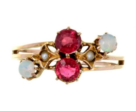 A RUBY, SPLIT PEARL AND OPAL RING IN GOLD, UNMARKED, 1.1G, SIZE I ++GOOD CONDITION