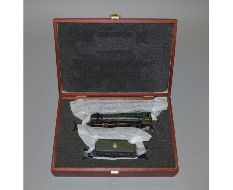 OO Gauge. Bachmann. BR Jubilee "Trafalgar" housed in fitted wooden case, certificate present. VG/E.