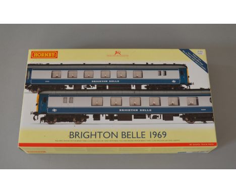 OO Gauge. DCC ready R.2988 "Brighton Belle 1969" 2 car train pack, working table lamps. VG/E Boxed.