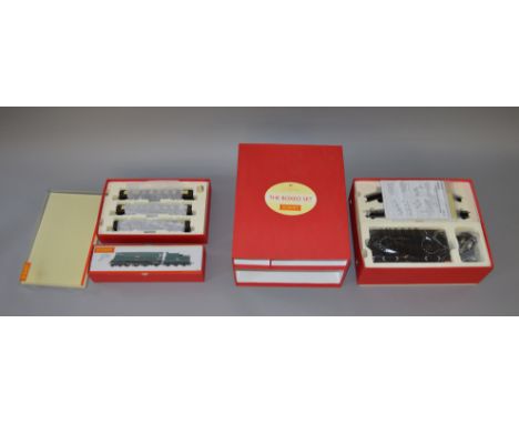 OO Gauge. Hornby. R.1042 "The Boxed Set" train set. BR West Country "Wilton", 3 x Pullman coaches with lights, H&M controller
