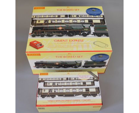 OO Gauge. Hornby. R.1038 The Boxed Set "Orient Express" BR Merchant Navy "United States Lines, 3 Pullman cars with lights, H&