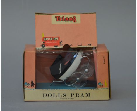 Triang Spot On Do#1035 Dolls Pram. 1/16th scale in G window box.