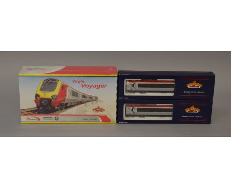 OO Gauge. Bachmann Class 220 Virgin Voyager (non-tilt) 4 car DEMU "Maiden Voyager" E boxed/sealed, together with 2 x addition