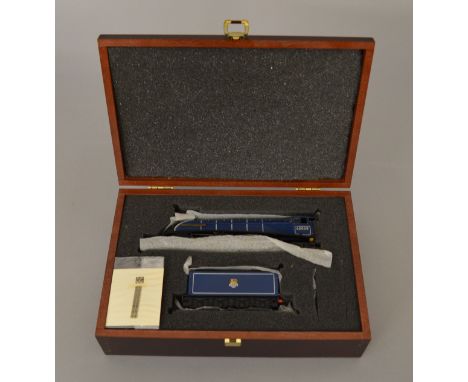 OO Gauge. Bachmann. A4 class "Dwight D Eisenhower" with etched nameplates, housed in fitted wooden case, certificate present.