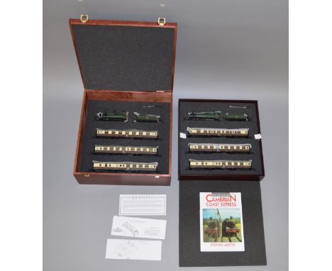 OO Gauge. Bachmann. "Cambrian Coast Express" fitted boxed set. BR Manor"Odney Manor" & BR 93xx No.5358, together with 6 x coa