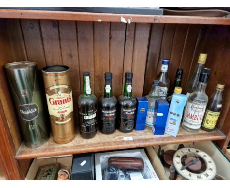 Various bottles of wines and spirits to include Glenfiddich 12 year old single malt whisky, Grants Scotch whisky, 2 Cockburns