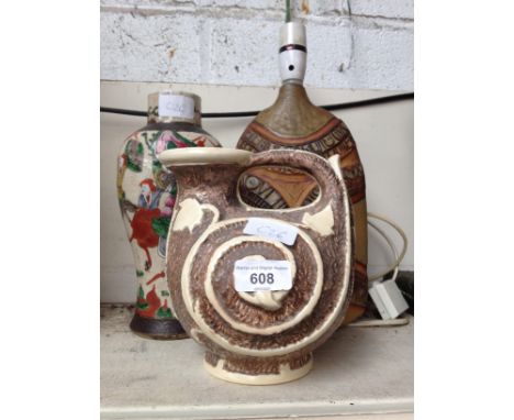 Two vases and a lamp 