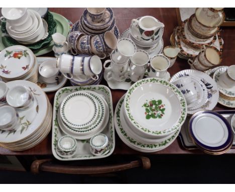 A QUANTITY OF DINNER AND TEA WARE Royal Worcester 'Evesham', Portmeirion, Johnson's 'Hearts and Flower' and others