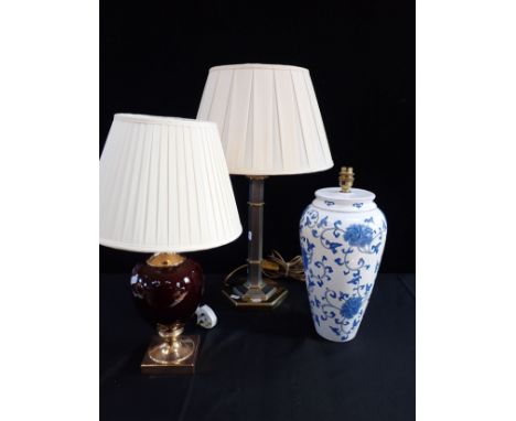 A CONTEMPORARY BRASS AND STEEL HEXAGONAL COLUMN TABLE LAMP 41cm (plus fitting and shade), and two other table lamps (3)