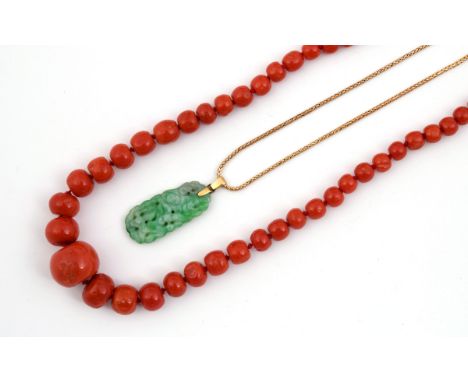 A SINGLE ROW GRADUATED CORAL BEAD NECKLACE the coral beads graduate from approximately 6.2mm to 18.7mm to a gold clasp, 75cm 