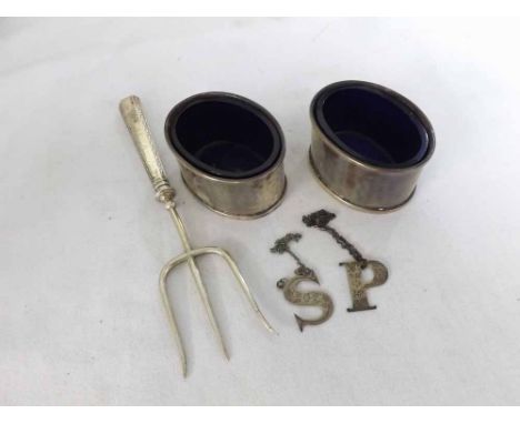 A pair of George VI Oval Silver Salts, with blue glass liners, hallmarked London 1919, together with further Silver Bread For