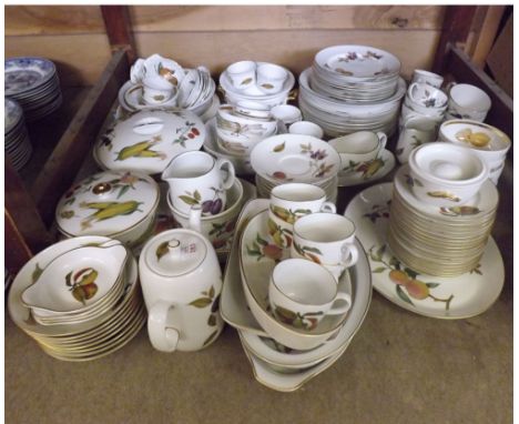 An extensive quantity of Royal Worcester Evesham pattern Table Wares to include Meat Plates, Vegetable Dishes, Serving Dishes