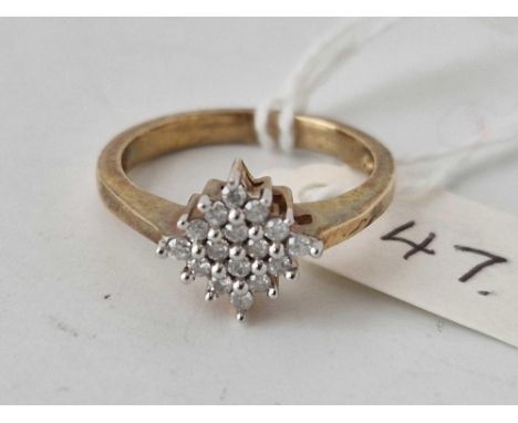 12 stone Diamond ring in a diamond shape 9ct Size O 2.7g