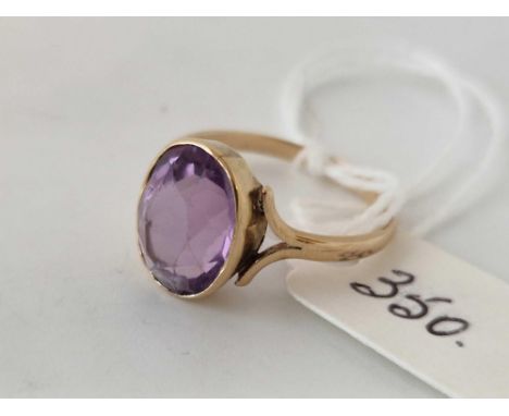 Pretty amethyst oval cut dress ring 9ct Size P 2.7g