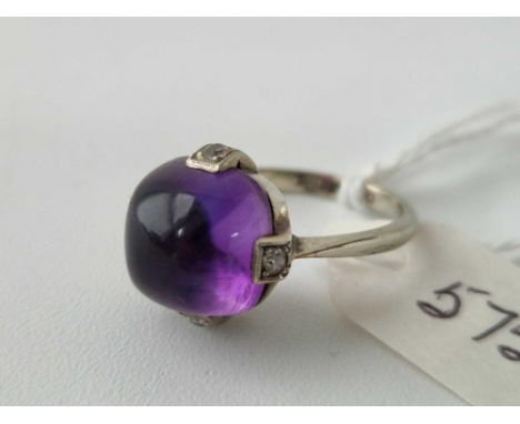 A white gold cabochon amethyst ring 9ct size K 3.5 gms