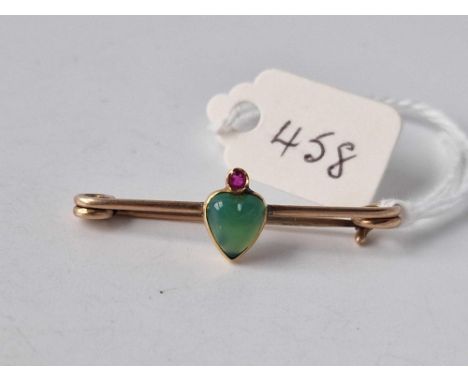 A Victorian heart brooch, set with ruby and chalcedony, 9ct, 2.1 g