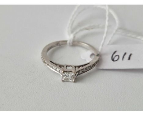 18ct white gold hallmarked single stone princess cut diamond ring with diamondset shoulder, size L, 2.4g