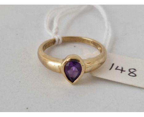 Fancy cut Amethyst ring 4gms 9ct Size O
