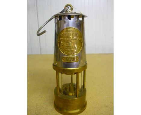 Protector Type E1A brass and steel miners lamp No. 174 (22cm) 