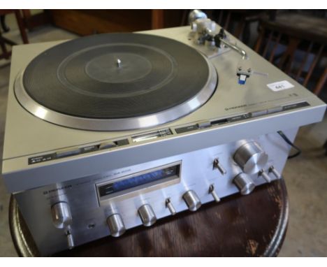 Pioneer PL255 Direct Drive full automatic turn table and a Pioneer SA608 stereo amplifier (2) 