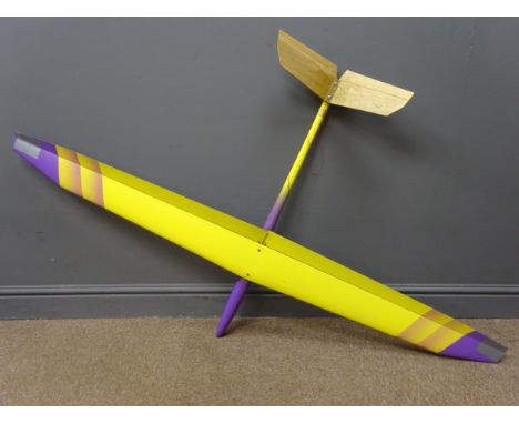 Soarer Glider with launch engine and a Glider both with servos &amp; receivers 