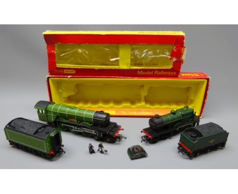 Triang Hornby 00 Gauge 4-6-0 Locomotive 4472 'The Flying Scotsman'  R.855 with figures, and 4-4-0 31757 Loco, both boxed Cond