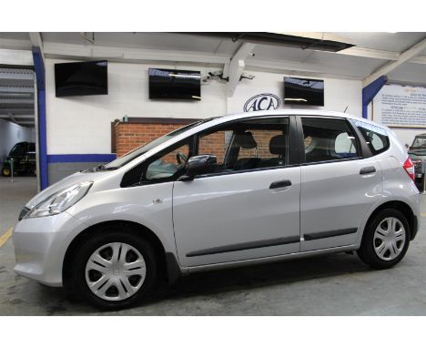 Make &amp; Model: Honda Jazz I-VTEC S ACDate of Reg: CF11 HTZColour: Silvercc: 1198MoT: 02-07-2022Fuel Type: PETROLMileage: 7