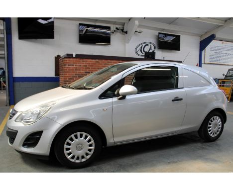 Make &amp; Model: Vauxhall Corsa CDTI EcoDate of Reg: WV12 VLAColour: Silvercc: 1248MoT: 22-12-2022Fuel Type: DIESELMileage: 