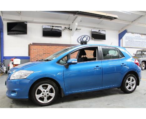 Make &amp; Model: Toyota Auris TR D-4DDate of Reg: FV11 EHPColour: Bluecc: 1364MoT: 30-10-2022Fuel Type: DIESELMileage: 165kT