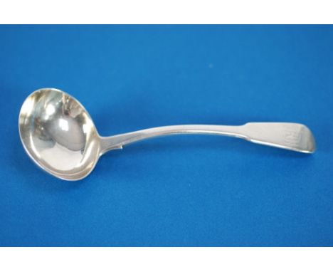 GEORGE IV SILVER FIDDLE HANDLED SAUCE LADLE, maker possibly Thomas Dexter, London 1821, 2oz 