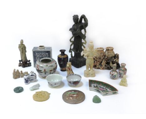 A collection of Chinese collectables including: two blue and white snuff bottles, a blue and white tea caddy, a brush washer,