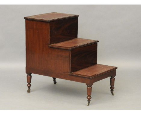 A set of Victorian mahogany bed steps/commode, 48 x 74 x 73cm high