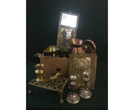 A box containing large quantity of brass ware including brass trivets, mirrored brush set, vases, together with a large coppe
