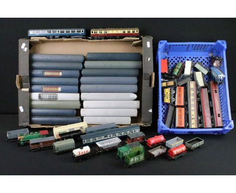 Over 50 OO gauge items of rolling stock to include coaches, wagons, tankers and vans plus a Bachmann Merry Christmas locomoti