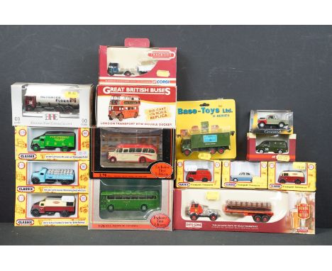 15 Boxed 00 and 1/76 diecast models to include 6 x Classix, 3 x EFE Exclusive First Editions, Great British Buses, 2 x Tracks