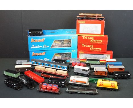 Collection of OO gauge model railway to include boxed Hornby R2375 Virgin 0-4-0 Diesel Class 06 Mechanical Shunter, boxed Hor
