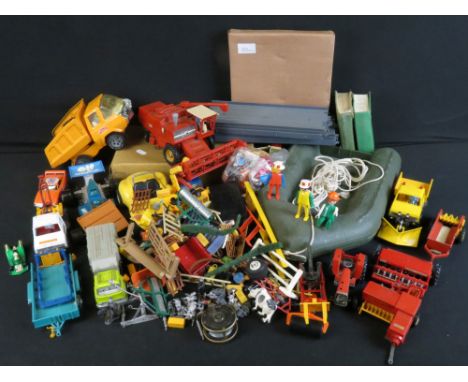 Quantity of various toys and games to include quantity of Playmobil items featuring figures and accessories, Tonka Dumper Tru