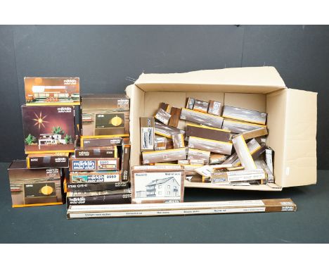 Around 65 boxed Marklin Mini Club Z gauge accessories to include 8960, 0232, 8198, 8971, 8986, 8961, 8969 etc 