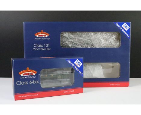 Two boxed Bachmann OO gauge locomotive / DMU to include 32286 Class 101 DMU BR green with small yellow panel (no inner box pa