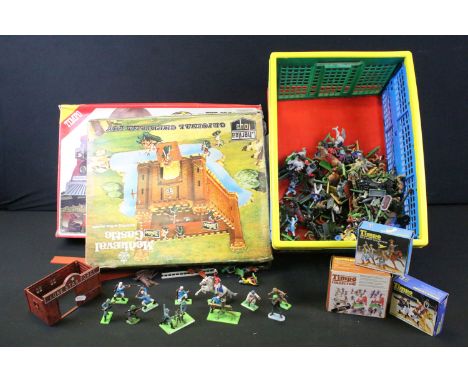 Collection of boxed and unboxed plastic figures and sets to include boxed Cherilea Toys Medieval Castle, boxed The Prairie Ro