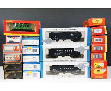21 Boxed OO / HO gauge items of rolling stock to include 8 x Bachmann Silver Series, 8 x Hornby, 2 x Graham Farish and 3 x Li