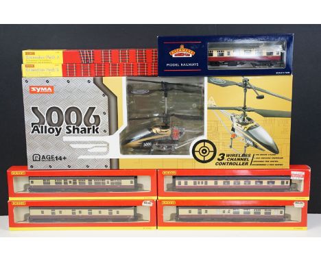Five boxed OO gauge coaches to include 4 x Hornby featuring R4206A, R4207A, R4205A and R4188B and 1 x Bachmann 39-027E and 2 