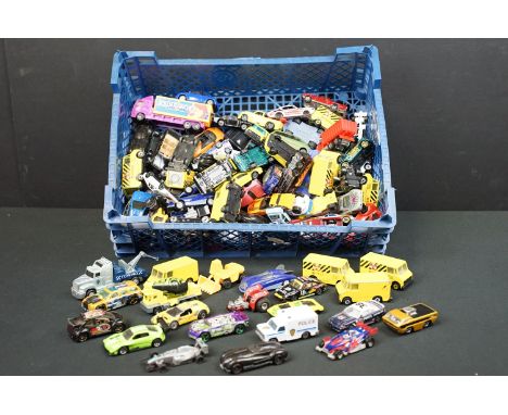 Around 100 diecast models to include mainly Mattel Hot Wheels 
