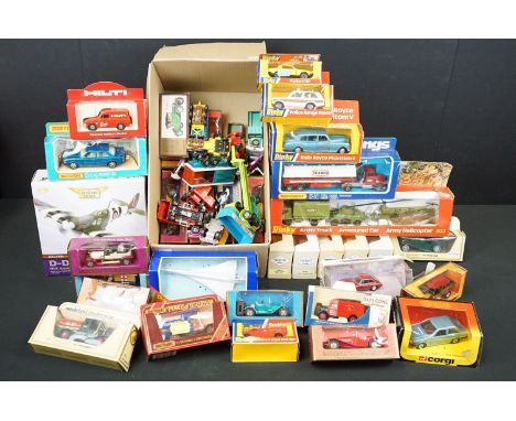 Collection of boxed and unboxed diecast models to include 34 x boxed diecast models featuring Dinky 303 Commando Squad, Corgi