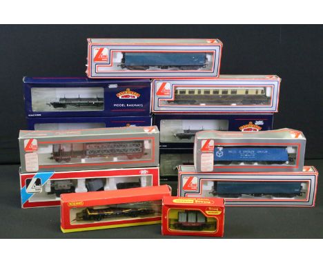 Boxed Lima OO gauge 205132 MWG Railcar No 22 plus 10 x boxed OO gauge items of rolling stock to include 5 x Bachmann and 5 x 