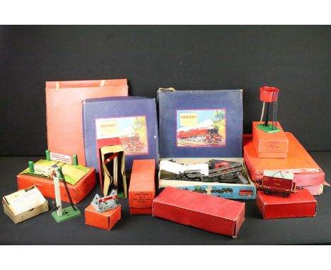 Quantity of boxed Hornby O gauge model railway to include MO Passenger Set, M1 Goods Set, No 1 Level Crossing, No 1 Water Tan