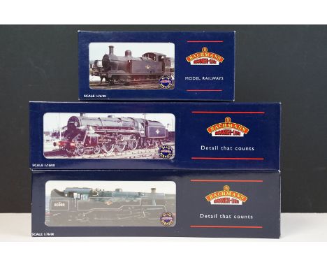 Three boxed Bachmann OO gauge locomotives to include 32500 Standard Class 5MT 73068 BR green l/crest BR 1C tender, 32354 Stan